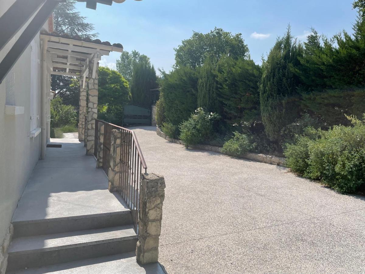 Villa Camille Cereste Luaran gambar