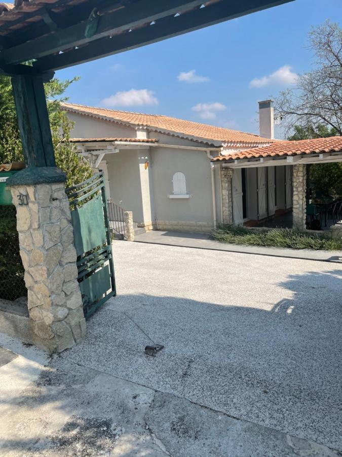 Villa Camille Cereste Luaran gambar