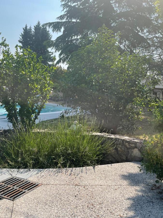 Villa Camille Cereste Luaran gambar