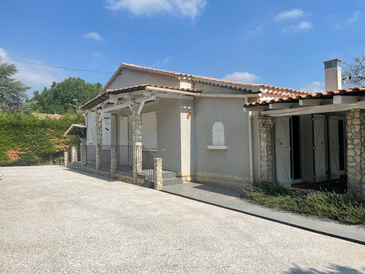 Villa Camille Cereste Luaran gambar